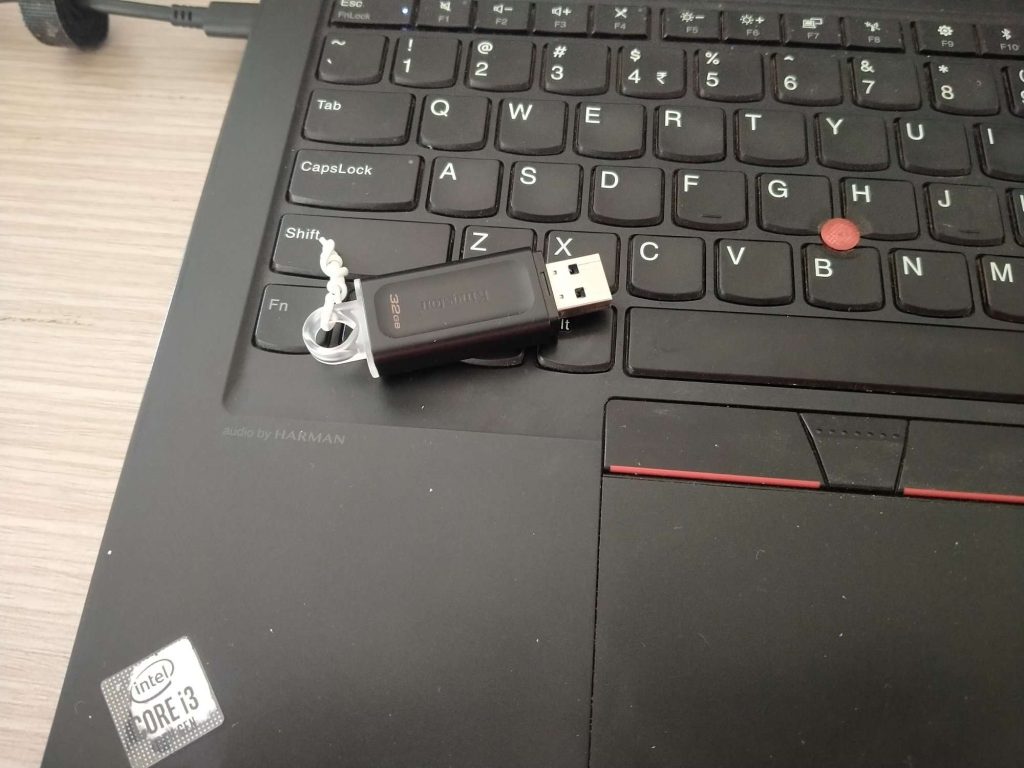 kingston usb connected to the Windows